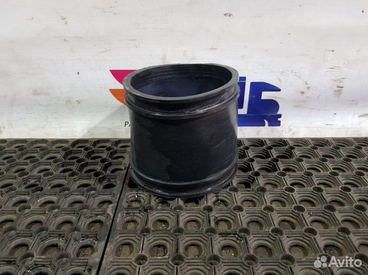 5010626084 Патрубок воздуховода Renault Premium