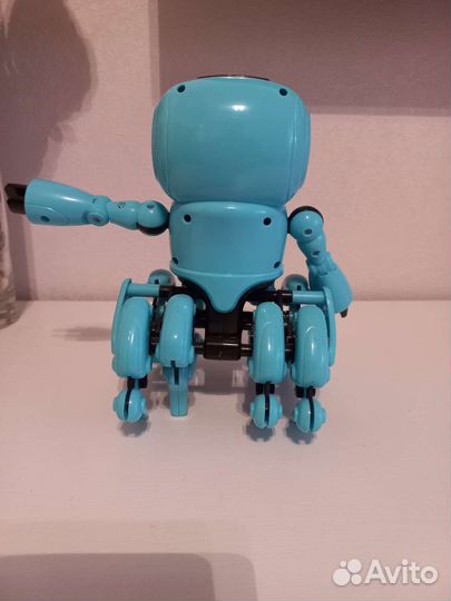 Игрушка робот