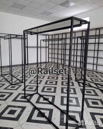 Рейл для одежды