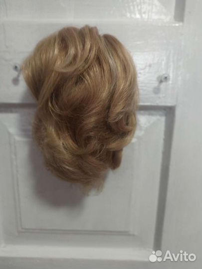 Хвост на заколке