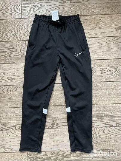 Спорт.штаны adidas р. M,L (137-147 и 147-158)