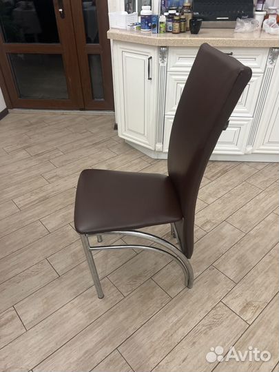 Кухонные стулья бу 4 шт