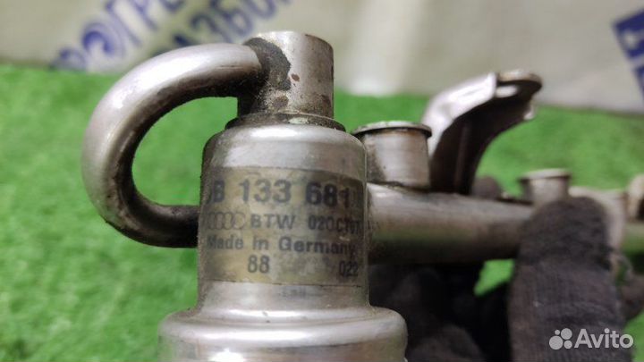 Топливная рампа Skoda Superb седан 1.8 AWT 2007