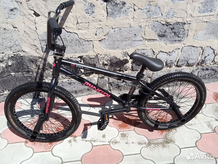 Трюковой велосипед BMX