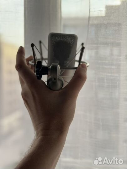 Студийный микрофон Neumann TLM 103