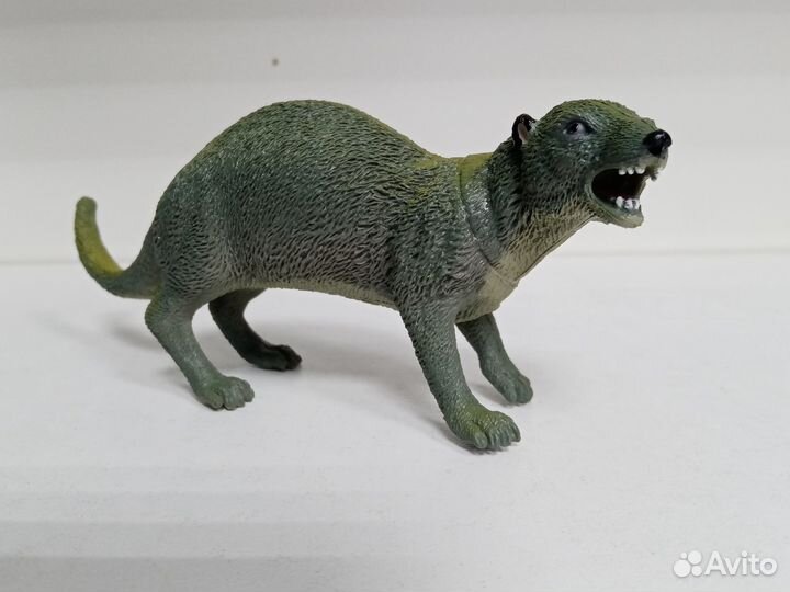 Фигурки животных Южной Америки, Африки