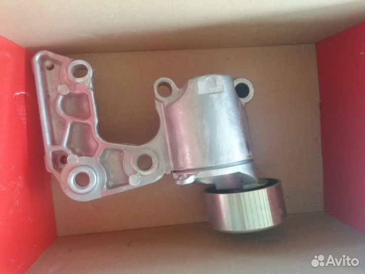 Натяжитель ремня с роликом Т38410