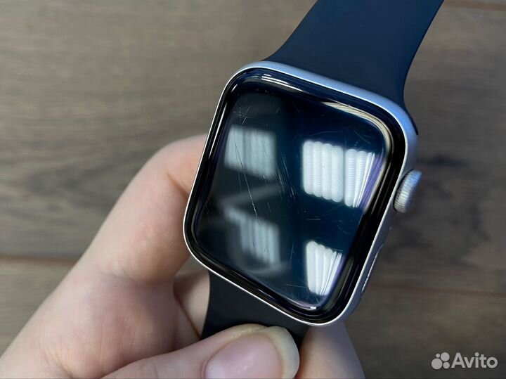 Apple Watch SE 44mm