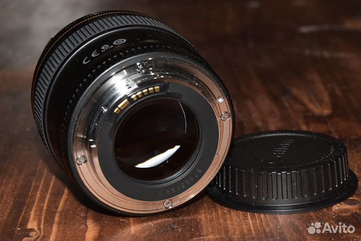 Обьектив кенон EF-85/1.8