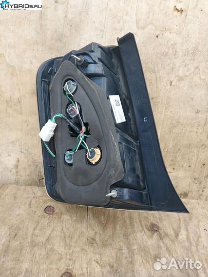 Фонарь задний правый Toyota Prius 2 NHW20 2005