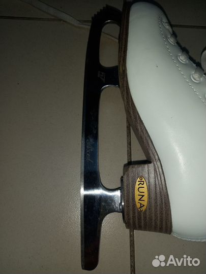 Фигурные коньки axel