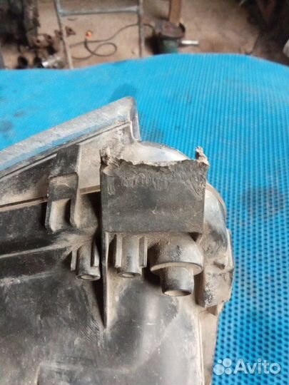 Фара передняя левая Skoda Fabia