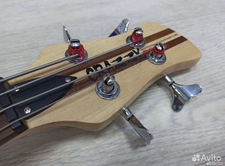 Бас гитара crazzy 4 струны