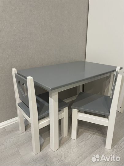 Детский стол и стульчики