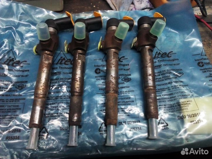 Форсунки б/у 166009445R