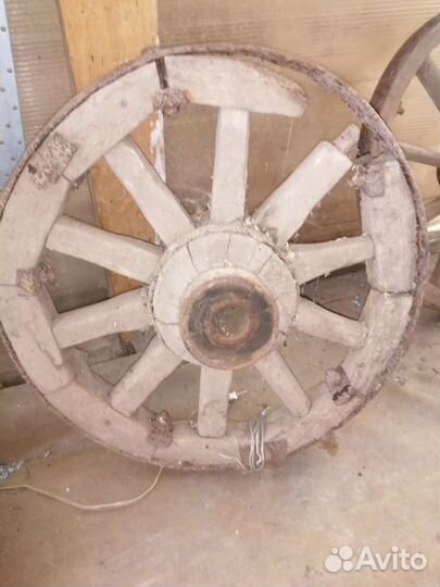 Колесо деревянное от телеги