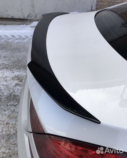 Сполер на BMW f06