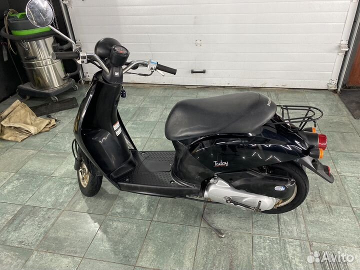 Японский скутер Honda Today