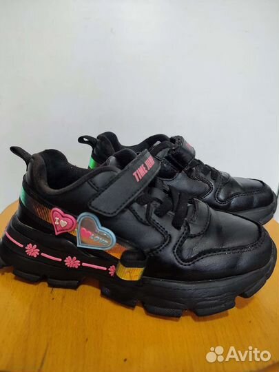 Кроссовки для девочки