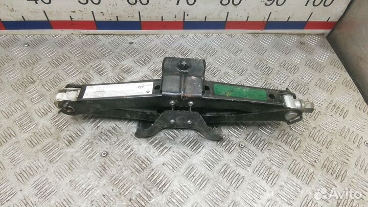 Домкрат на Renault Master 3