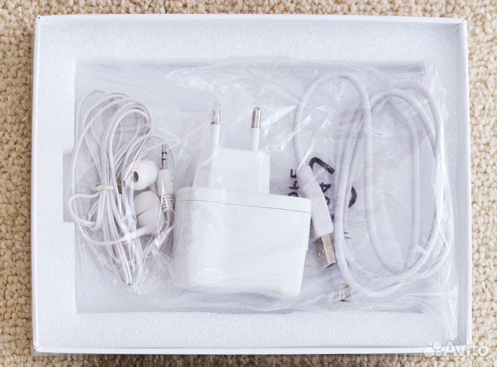 Наушники и Зарядка для Wexler E5001