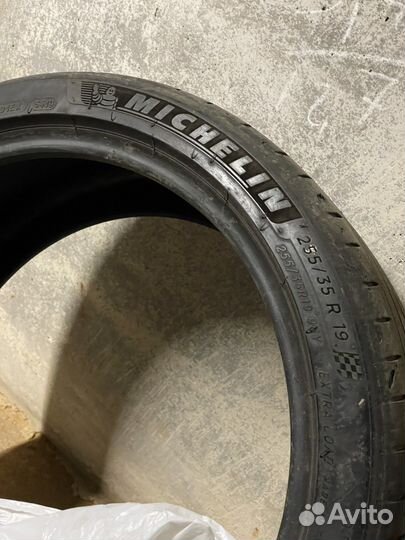 Michelin Pilot Sport 4 S 225/40 R19 и 255/35 R19