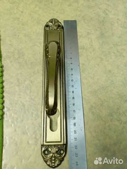 Дверные ручки на планке латунь, новые 2 штуки