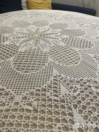 Скатерть новая ручной работы