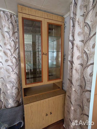 Шкаф сервант