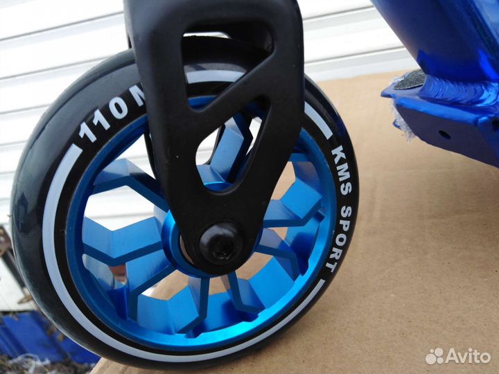 Самокат трюковой KMS 110mm (металл) V-руль