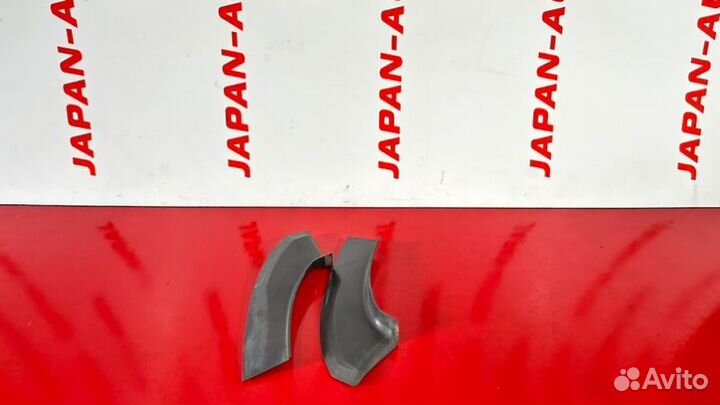 Накладки водостока крыла задние Audi A6 C6 2.8