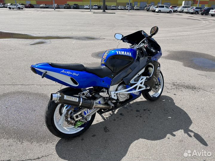 Yamaha YZF1000r Thunderace