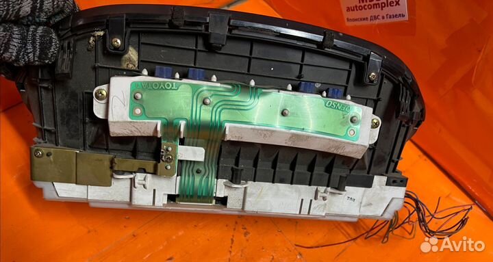 Панель оптитрон Toyota crown JZS171, 1001289