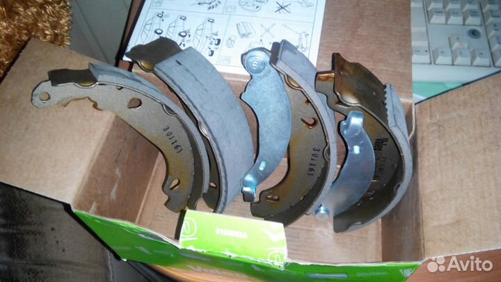 Тормозные колодки задние Логан