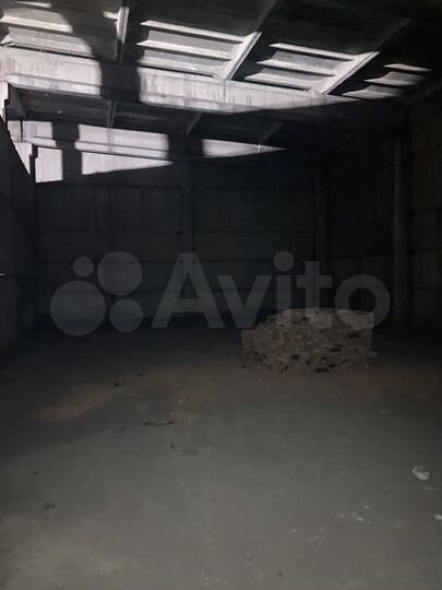Склад, 880 м²