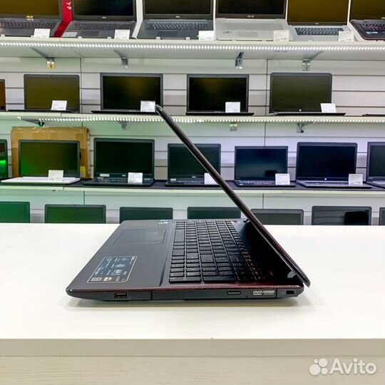 Ноутбук Asus i5/GeForce/8RAM/SSD