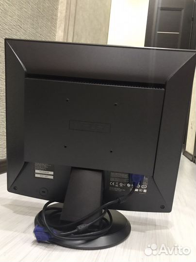 Монитор asus