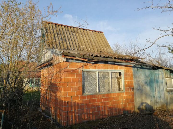 Дача 20 м² на участке 3 сот.