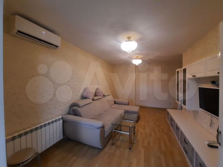 2-к. квартира, 77 м², 17/23 эт.