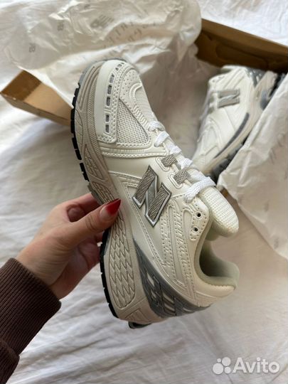 Кроссовки new balance 1906r