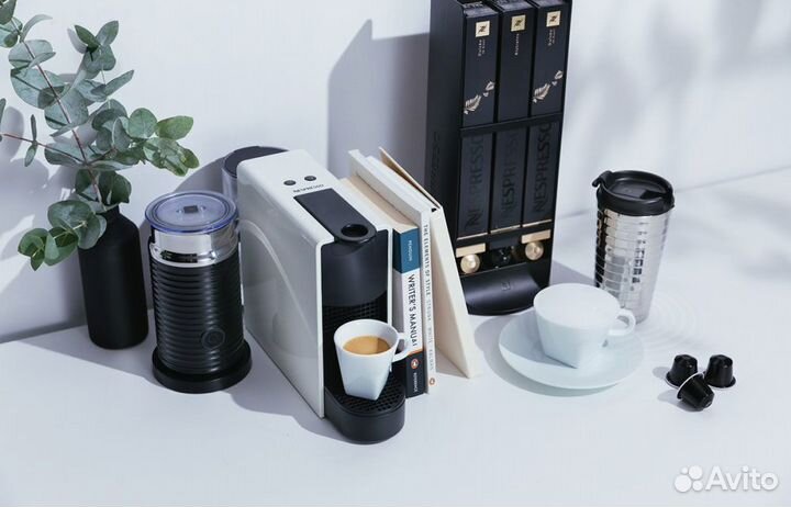 Кофемашина Nespresso Essenza Mini С30 +Aeroccino 3