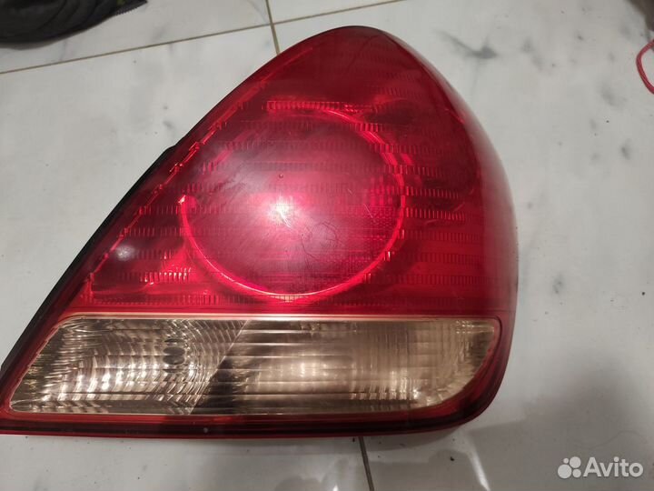 Фонарь задний правый Nissan Bluebird Sylphy