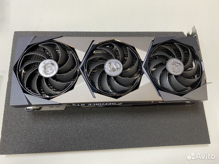 Видеокарта MSI GeForce RTX 4090 suprim X