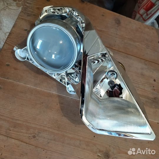 Линза правая datsun