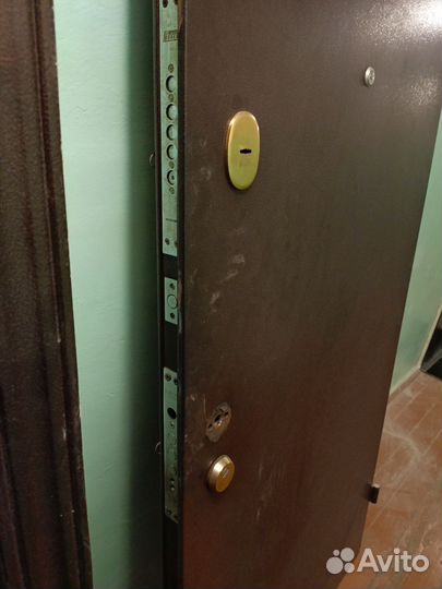 Дверь входная металлическая