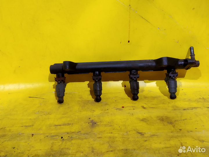 Рейка топливная (рампа) Kia Spectra киа спектра