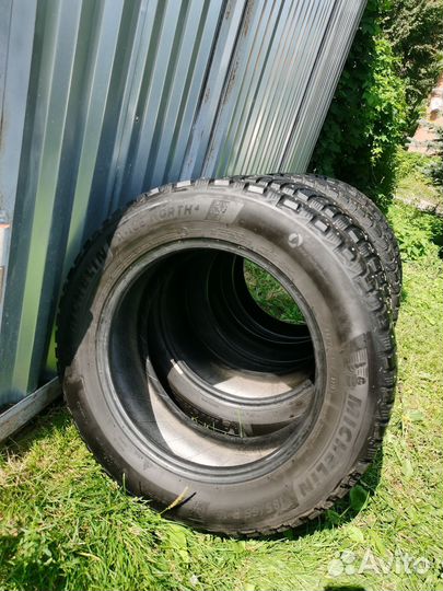 Michelin X-Ice North 4 185/65 R15