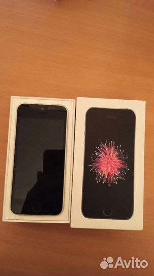 iPhone SE, 32 ГБ
