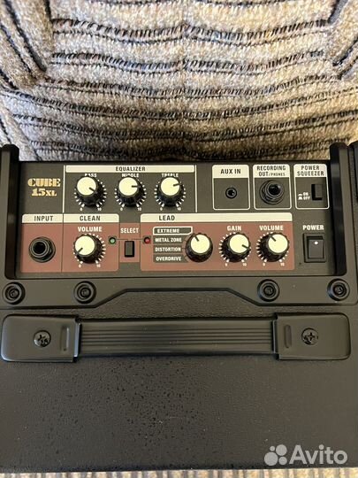 Гитарный комбоусилитель Roland Cube-15 XL