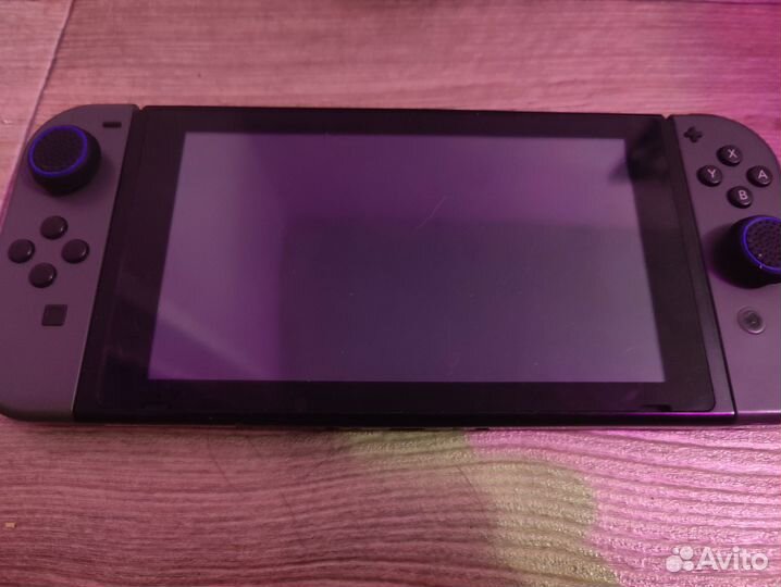 Nintendo switch rev 1 прошитая(оф не работает)